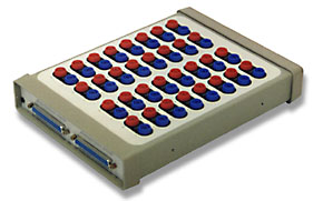 32-channel banana jack signal interface for host instruments that have differential-only measurement capability